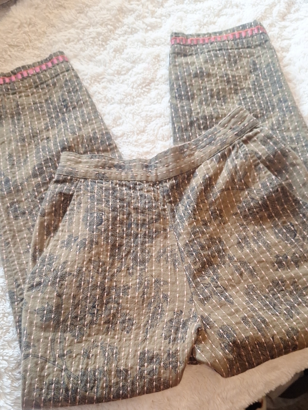 Kimichi Blue Women's Olive Green Floral Pink Stitched Pants Size XS/TP